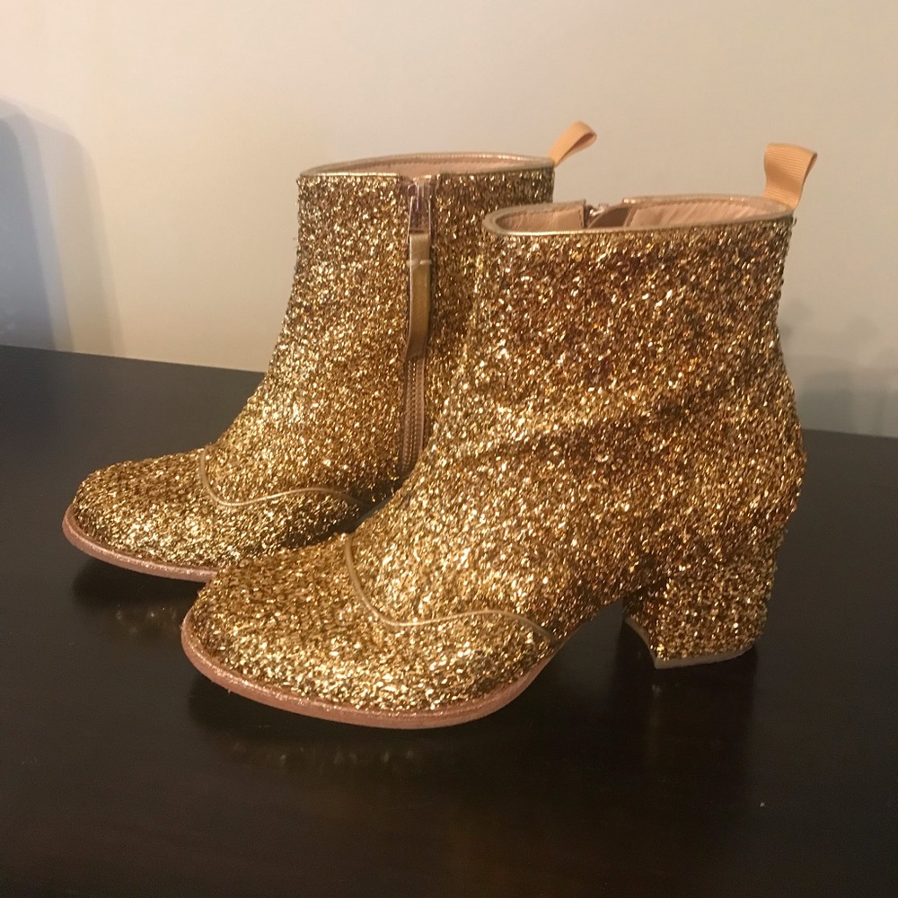 SOLD❌❌❌🔥SALE HOT! Host Pick 🌞Bill Blass 🌞 Tinsel boots